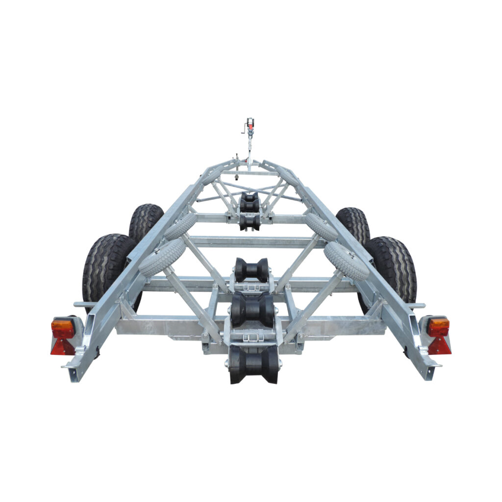 Båtvagn motorbåtar med V-skrov 7,2-9,8m & 4000kg