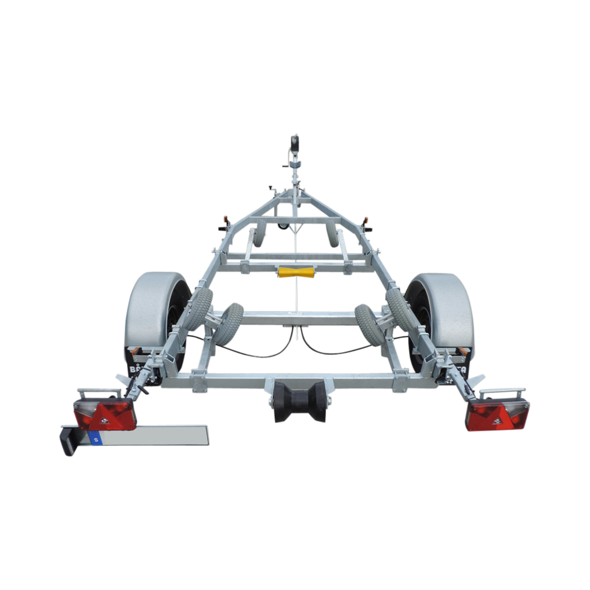 REG-1350EU för båtar 4,7-6,1 meter & upp till 1016kg - Bild 1