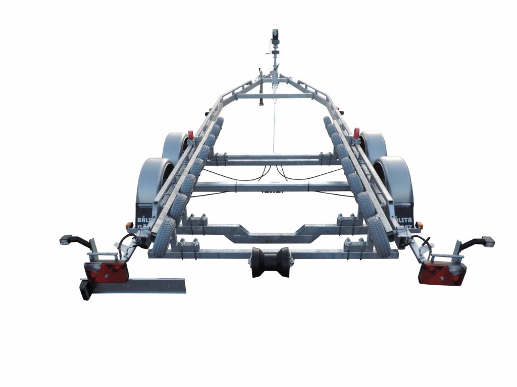 REG-2000FS för båtar 5,5-7,2m & 1450kg