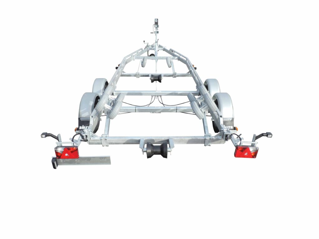 REG-2000FU för båtar 5,9-7,2m & 1470kg