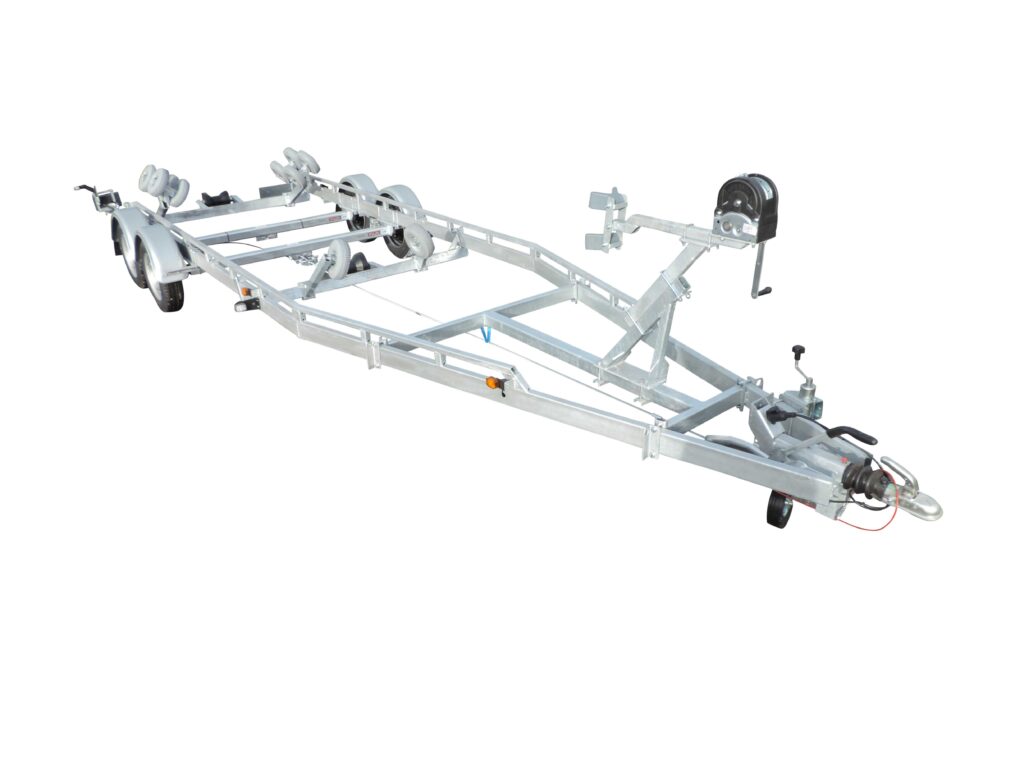 REG-2000FU för båtar 5,9-7,2m & 1470kg