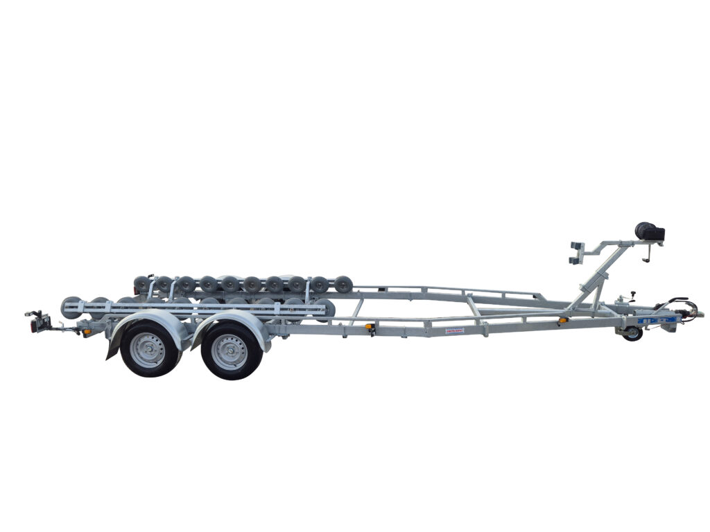 REG-2700FS för båtar 5,5-7,2m & 2080kg