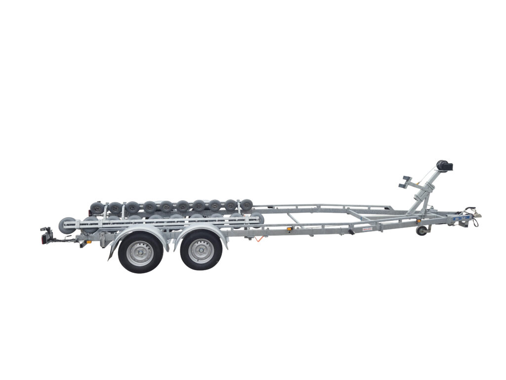 REG-3000FS för båtar 5,9-7,6m & 2320kg