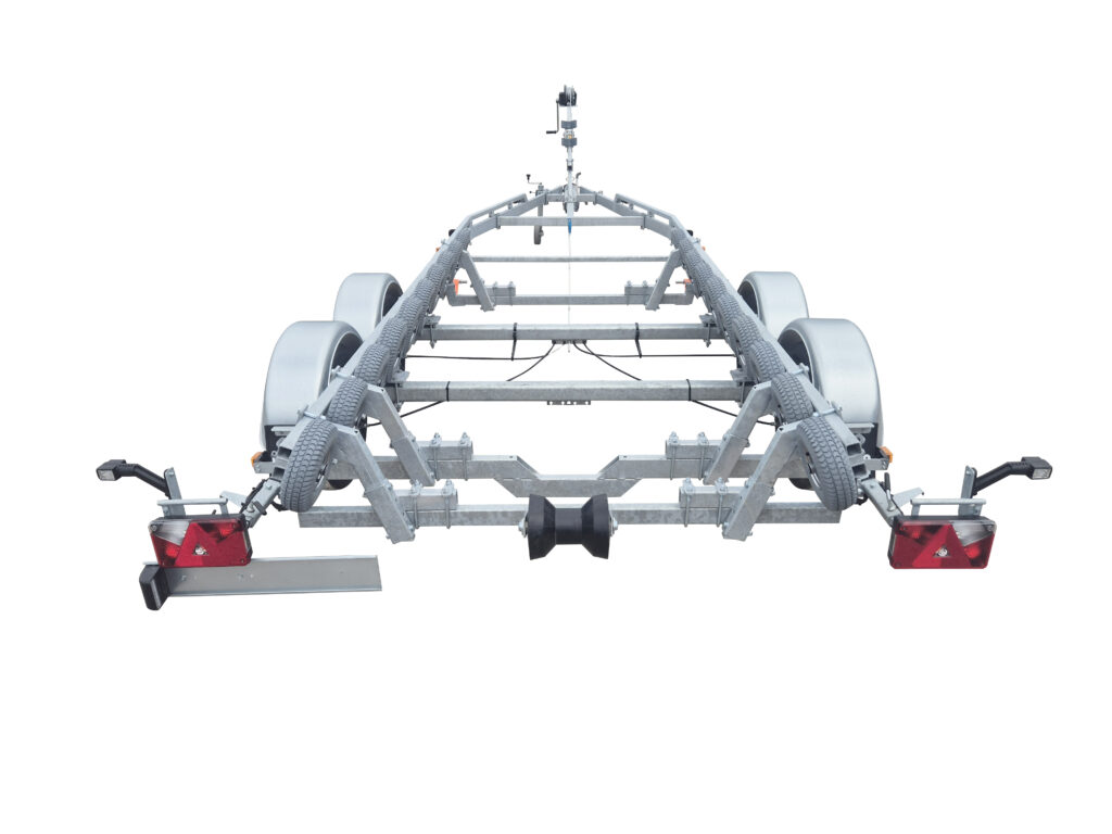 REG-3000FS för båtar 5,9-7,6m & 2320kg