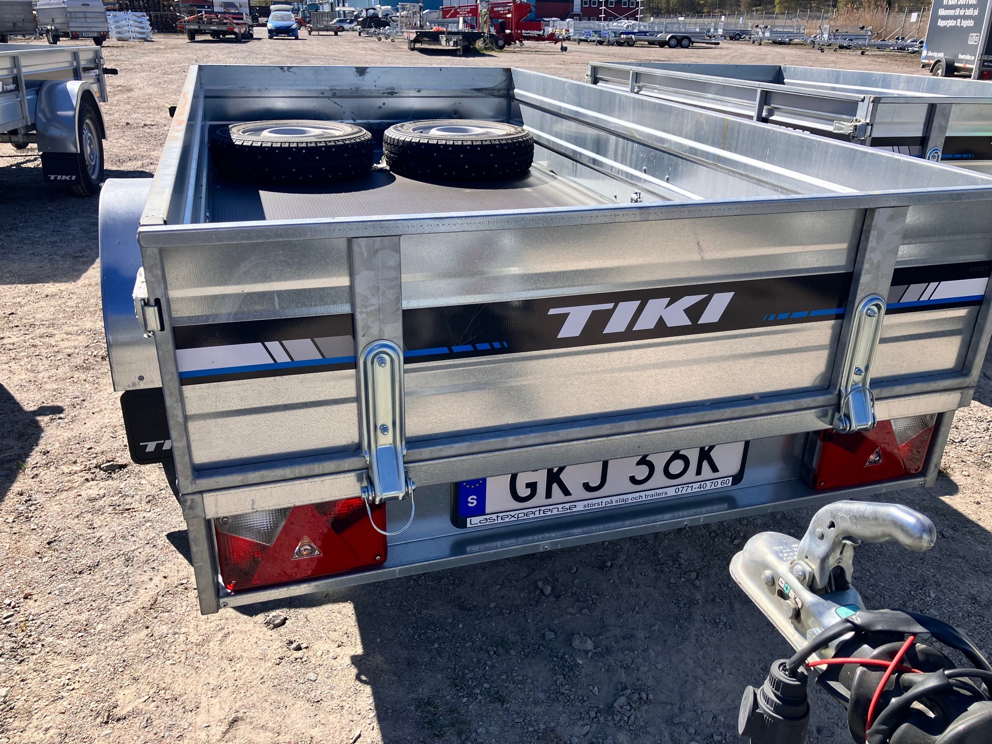 Begagnat 1-axlat flaksläp 2024 GKJ36K, V-hjul - Bild 2