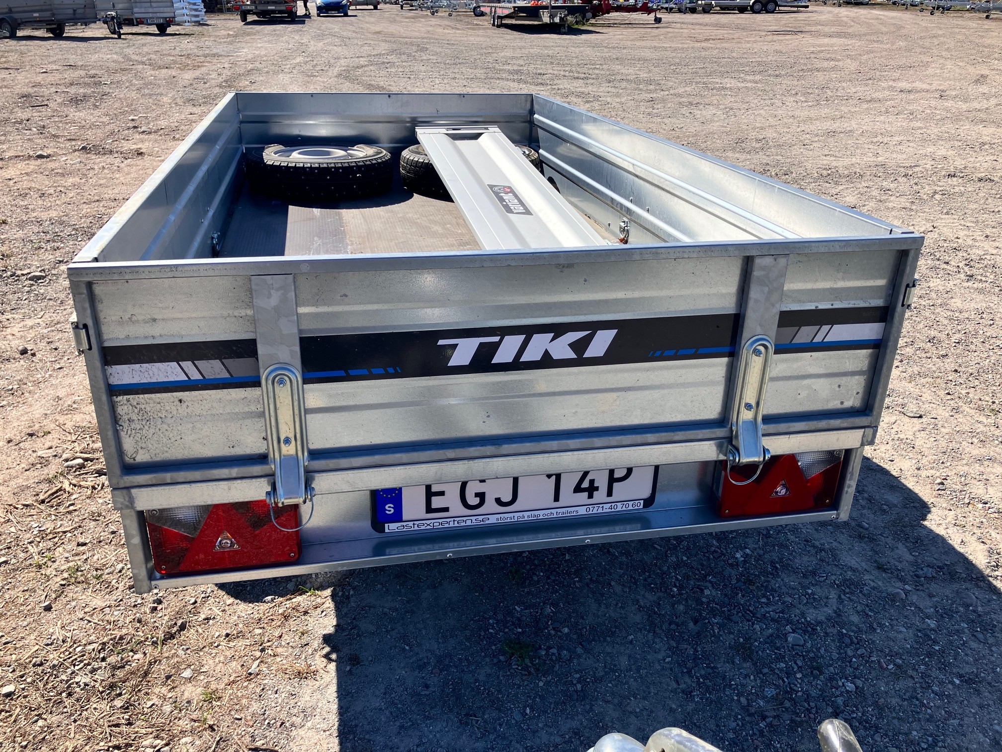 Begagnat 1-axlat flaksläp 2024 EGJ14P, V-hjul - Bild 3