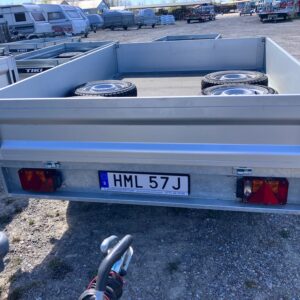 Begagnat 2-axlat flaksläp HML57J, V-hjul - Bild 3
