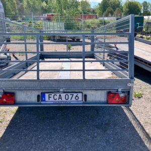 Begagnad flakvagn med grindar 2017 FCA076 - Bild 2