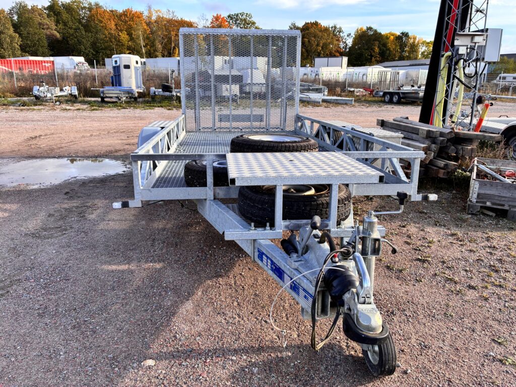 Begagnat entreprenadsläp MaxiXL 3500J KYB29X