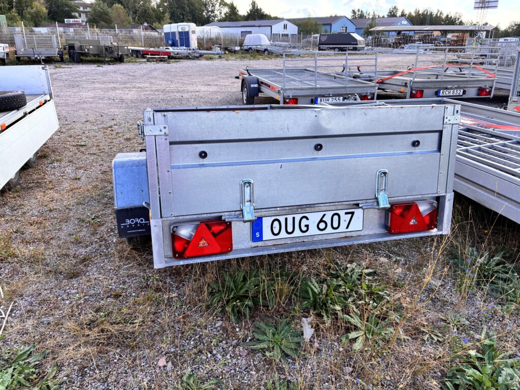 Begagnad obromsad Släpvagn OUG607