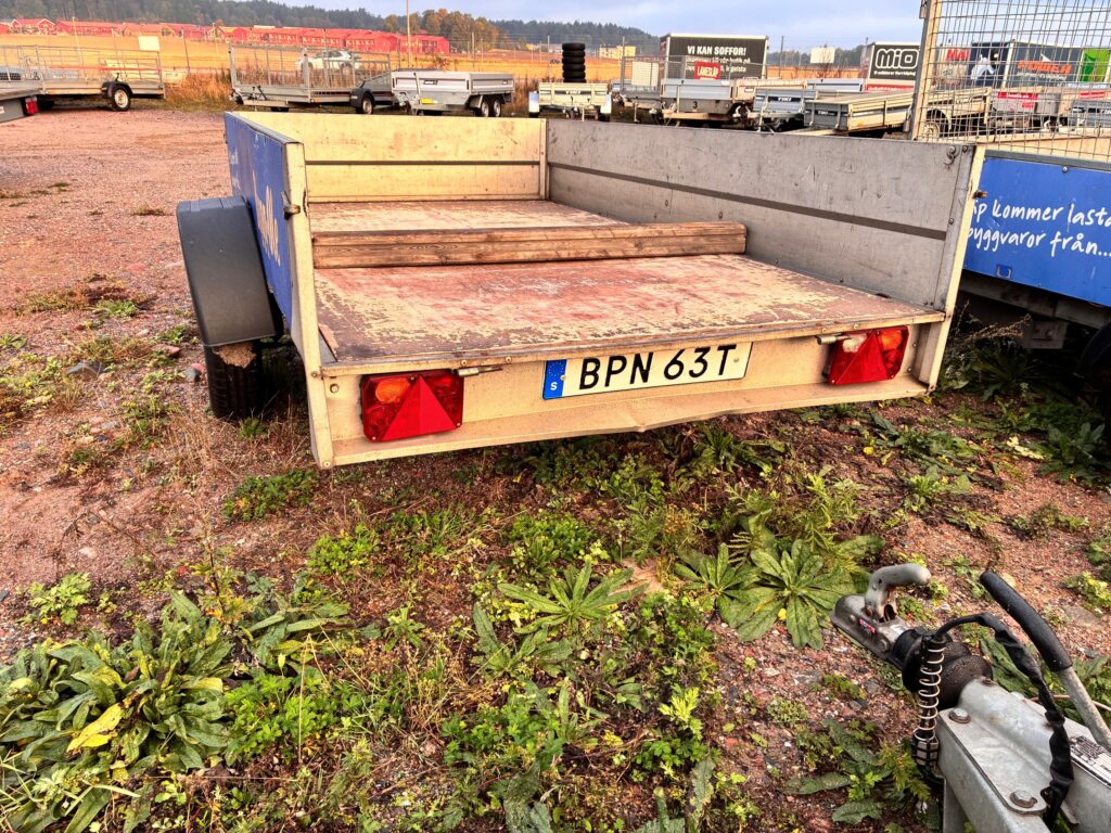 Begagnad flakvagn BPN63T